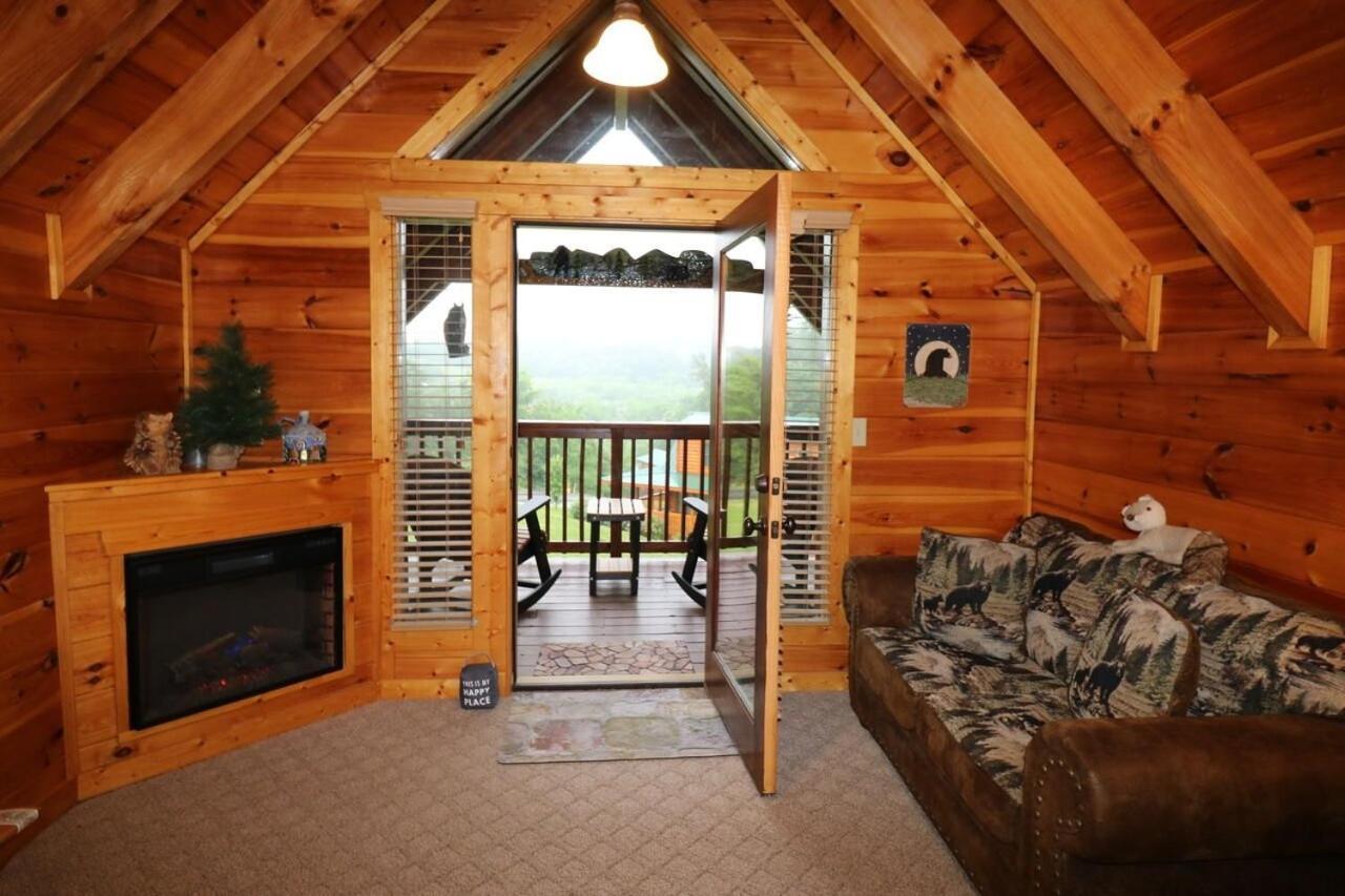 A Stone'S Throw Cabin Villa Pigeon Forge Bagian luar foto