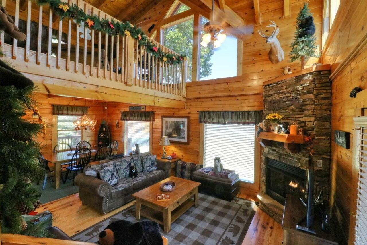 A Stone'S Throw Cabin Villa Pigeon Forge Bagian luar foto